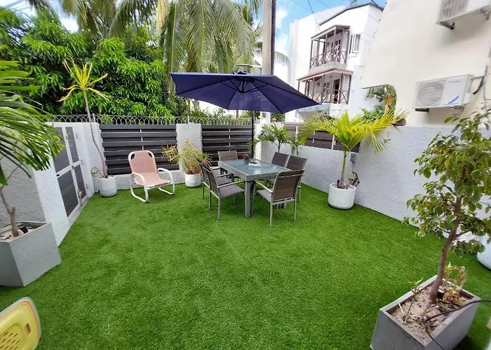 Villa Bienvenue Beachfront House