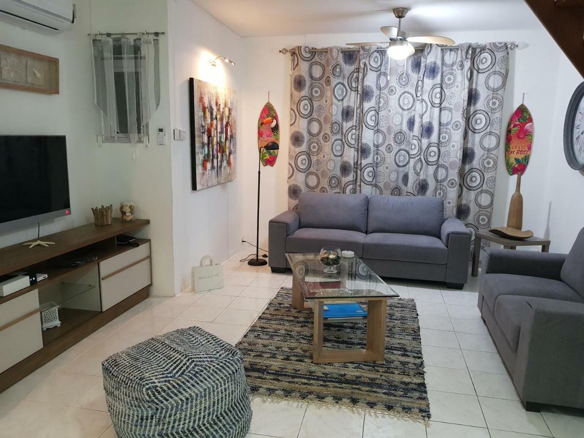 Bienvenue Beachfront House Ferienhaus